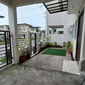 2 Storey House 4 Bedroom Diamond Heights Near Airport Holiday home
